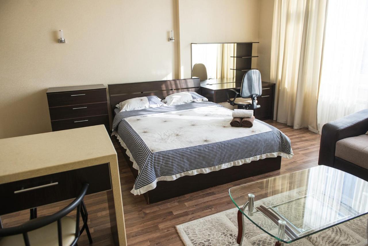 Apartment On Kunayeva 38 Schymkent Exterior foto