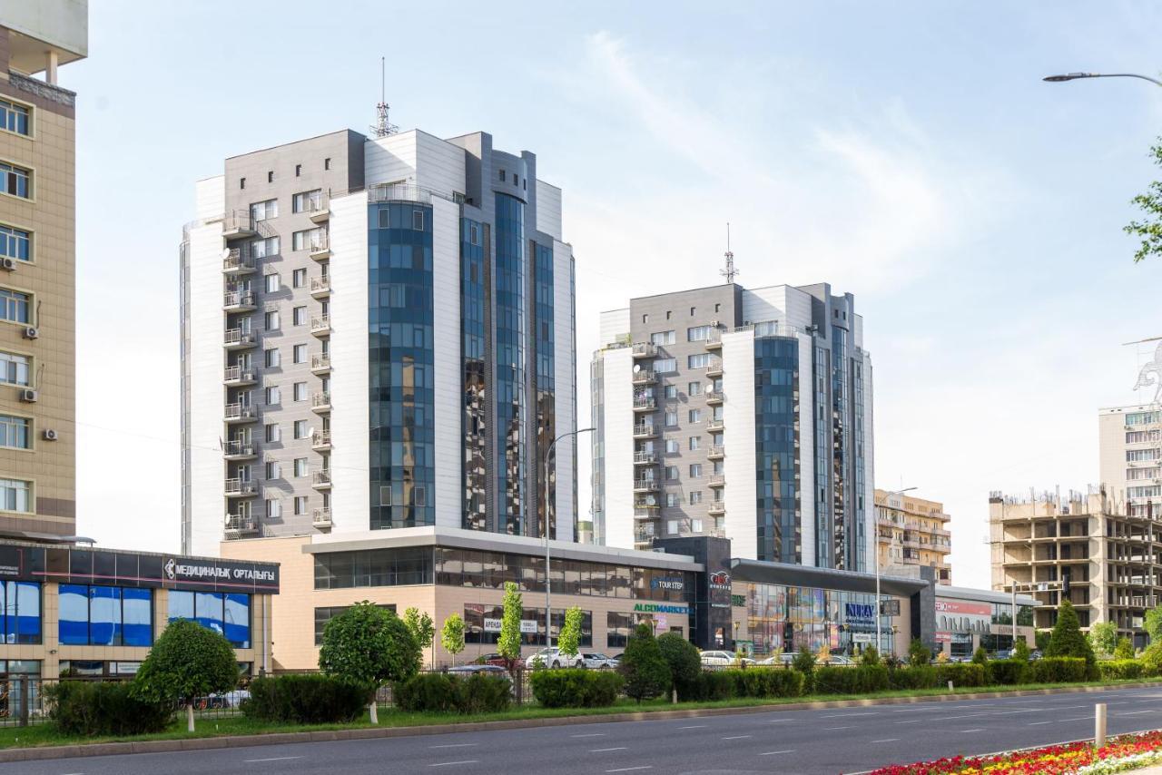 Apartment On Kunayeva 38 Schymkent Exterior foto